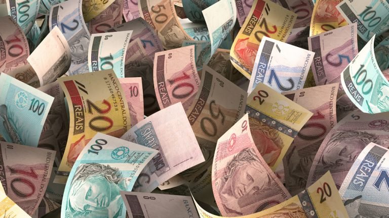 União perde R$ 18 bilhões por ano com Refis, diz Receita União perde R$ 18 bilhões por ano com Refis, diz Receita