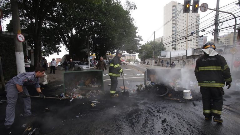 Acompanhe a greve geral pelo País Acompanhe a greve geral pelo País