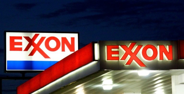 Grandes petroleiras dos EUA defendem imposto sobre carbono Grandes petroleiras dos EUA defendem imposto sobre carbono
