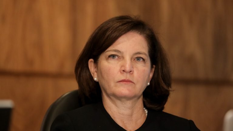 Temer escolhe Raquel Dodge, não alinhada a Janot Temer escolhe Raquel Dodge, não alinhada a Janot
