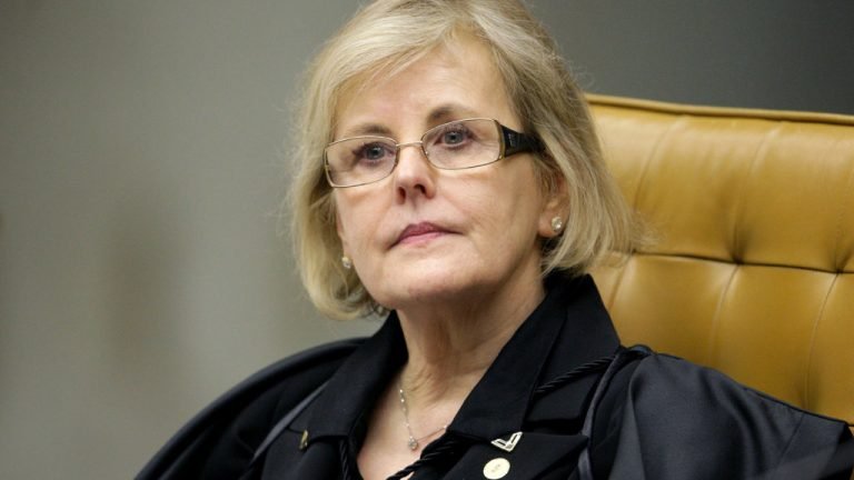 Notícias falsas buscam disseminar desinformação, diz Rosa Weber Notícias falsas buscam disseminar desinformação, diz Rosa Weber