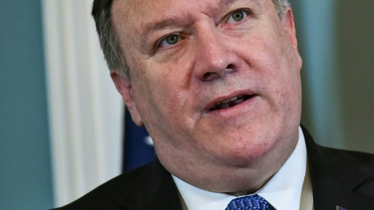 EUA aplicarão sanções ‘sem precedentes’ sobre Irã, promete Pompeo EUA aplicarão sanções ‘sem precedentes’ sobre Irã, promete Pompeo