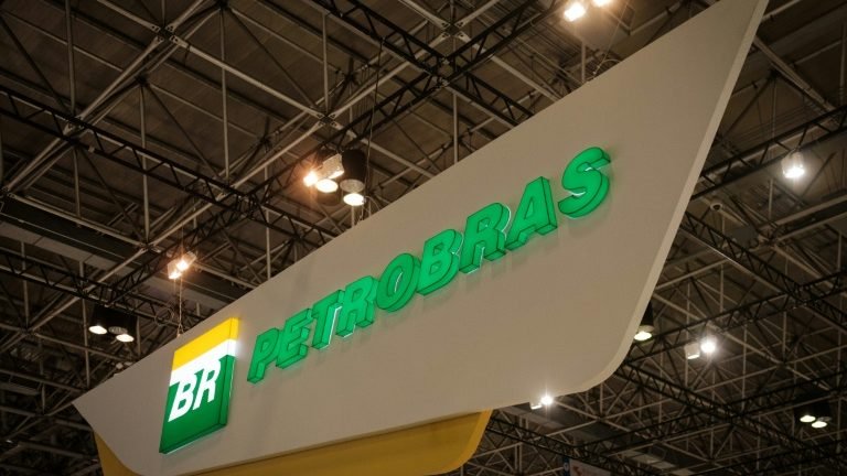 Petrobras volta a ser empresa mais valiosa do Brasil Petrobras volta a ser empresa mais valiosa do Brasil