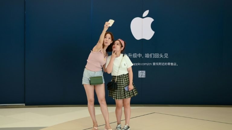 Apple encontra solução para guerra comercial: produzir iPhones americanos fora da China Apple encontra solução para guerra comercial: produzir iPhones americanos fora da China