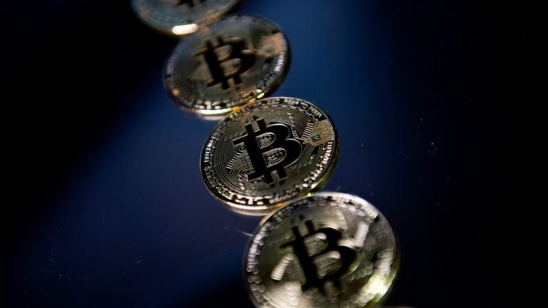 Bitcoin ultrapassa US$ 13 mil e consolida valorização de 230% Bitcoin ultrapassa US$ 13 mil e consolida valorização de 230%