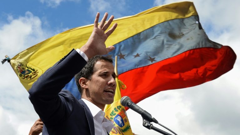 Valor: Guaidó e oposição da Venezuela já pensam plano econômico pós Maduro