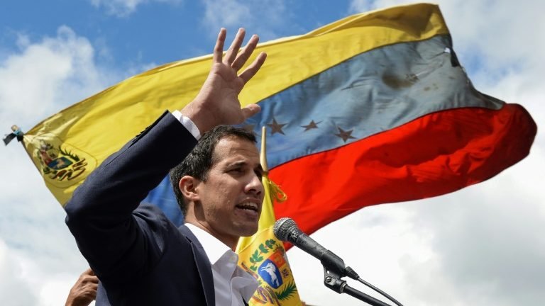 Valor: Guaidó e oposição da Venezuela já pensam plano econômico pós Maduro Valor: Guaidó e oposição da Venezuela já pensam plano econômico pós Maduro