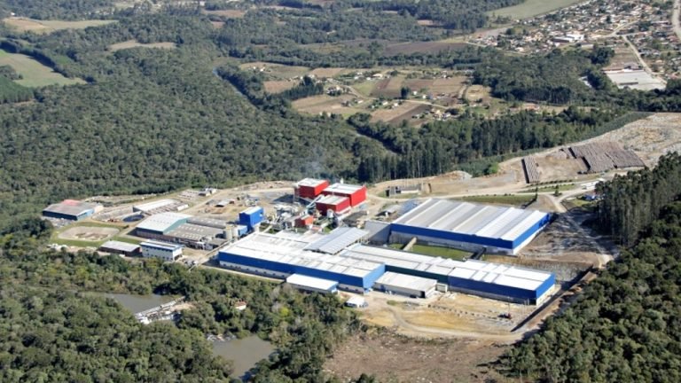 Grupo de papel do Paraná pode ser vendido por R$ 1 bi Grupo de papel do Paraná pode ser vendido por R$ 1 bi