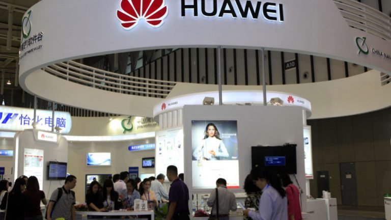Casas Bahia e Pontofrio negociam venda de smartphones da Huawei Casas Bahia e Pontofrio negociam venda de smartphones da Huawei