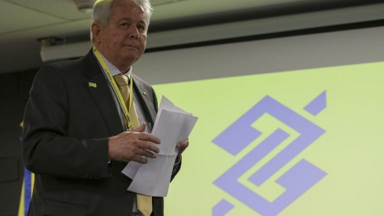 Para presidente do Banco do Brasil, instituição estaria melhor no setor privado Para presidente do Banco do Brasil, instituição estaria melhor no setor privado