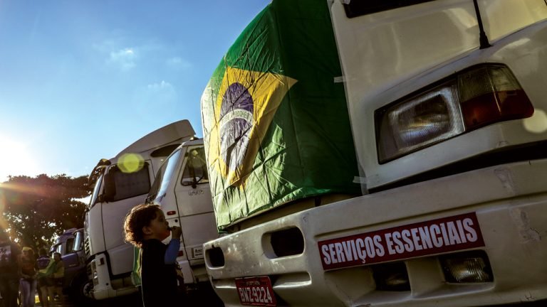 A Petrobras, os caminhoneiros e a morte da cultura A Petrobras, os caminhoneiros e a morte da cultura