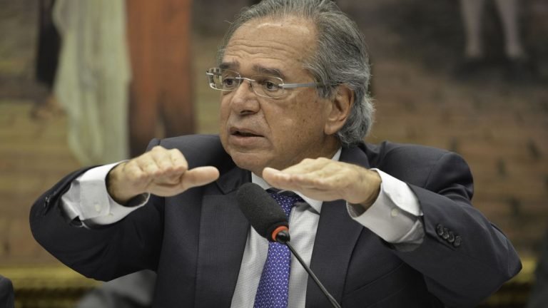 ‘Tem de atacar a reforma previdenciária já e tem de ser potente’, diz Guedes ‘Tem de atacar a reforma previdenciária já e tem de ser potente’, diz Guedes