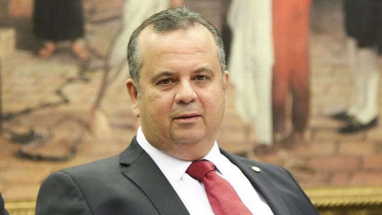 Marinho vê consenso por inclusão de Estados e municípios em PEC Paralela Marinho vê consenso por inclusão de Estados e municípios em PEC Paralela