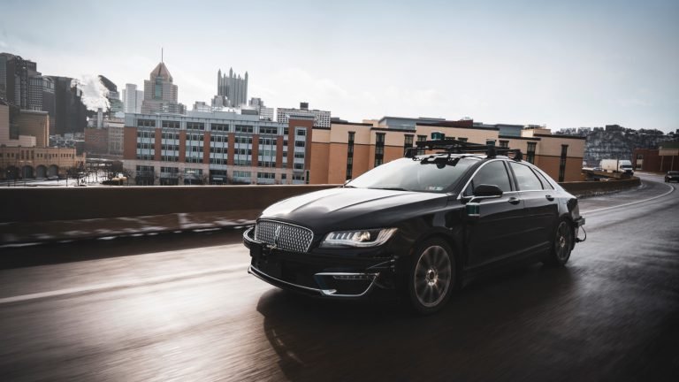 Fiat-Chrysler anunciar parceria com startup para criar vans autônomas Fiat-Chrysler anunciar parceria com startup para criar vans autônomas