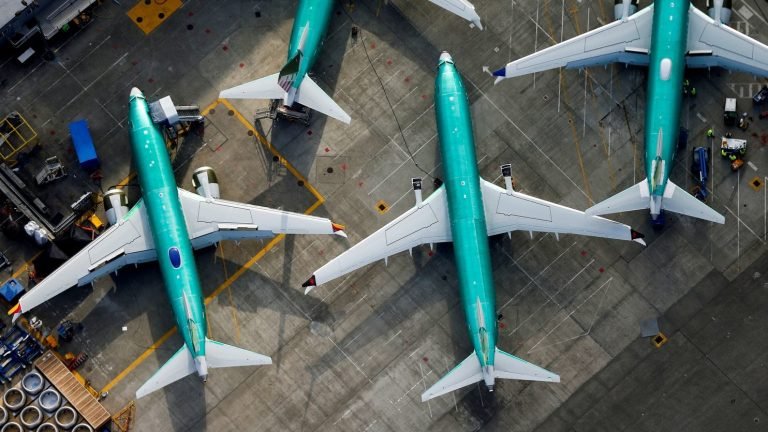 Boeing anuncia primeira encomenda do 737 Max após acidentes fatais Boeing anuncia primeira encomenda do 737 Max após acidentes fatais