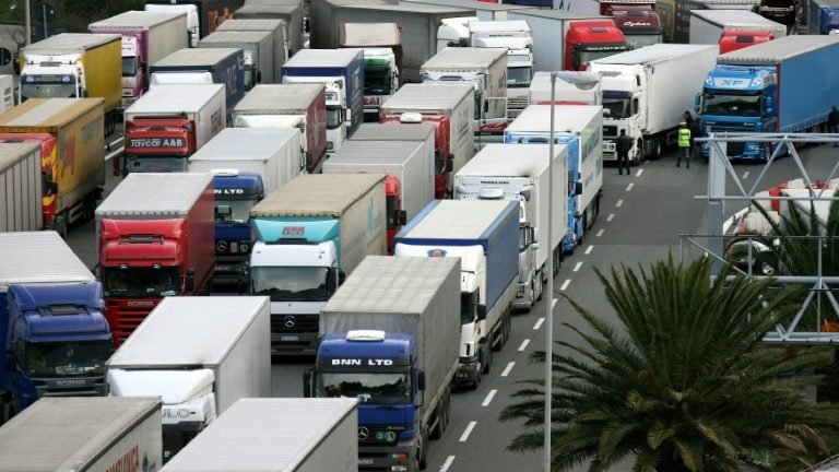 Bolsonaro: governo tem monitorado caminhoneiros para se antecipar a problemas Bolsonaro: governo tem monitorado caminhoneiros para se antecipar a problemas