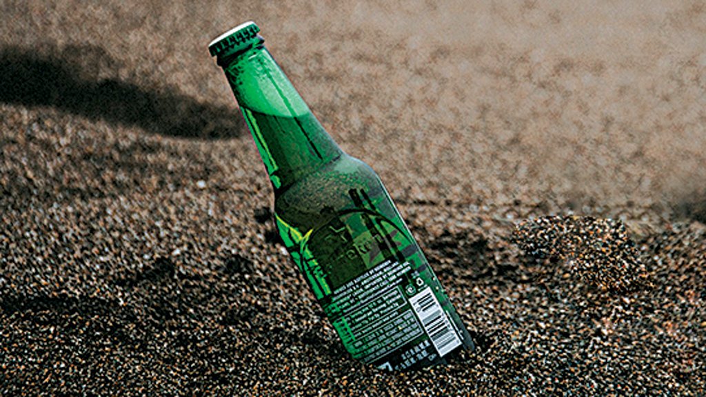 Cerveja, sim. Plástico, não Cerveja, sim. Plástico, não