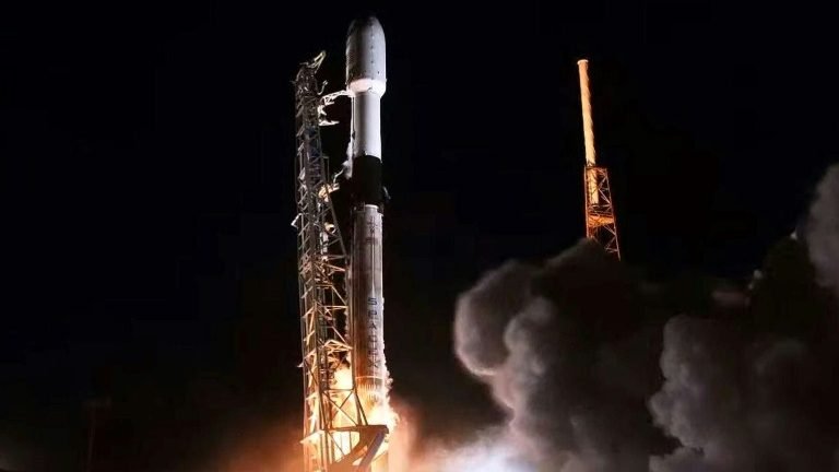 SpaceX lançou o terceiro lote de satélites Starlink SpaceX lançou o terceiro lote de satélites Starlink