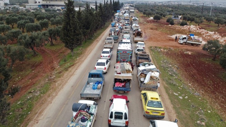 Ofensiva síria contra Idlib já deixou mais de 800.000 deslocados desde dezembro, diz ONU Ofensiva síria contra Idlib já deixou mais de 800.000 deslocados desde dezembro, diz ONU