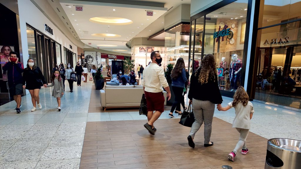 Shopping não pode ficar fechado o ano inteiro. Quarentena tem limite - ISTOÉ DINHEIRO