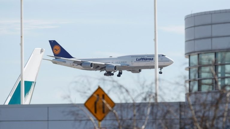Lufthansa a um passo de ser resgatada pelo Estado alemão Lufthansa a um passo de ser resgatada pelo Estado alemão