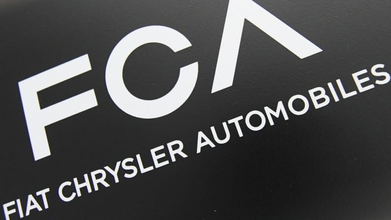 Governo italiano aprova garantia para empréstimo de 6,3 bilhões de euros à Fiat Chrysler (oficial) Governo italiano aprova garantia para empréstimo de 6,3 bilhões de euros à Fiat Chrysler (oficial)