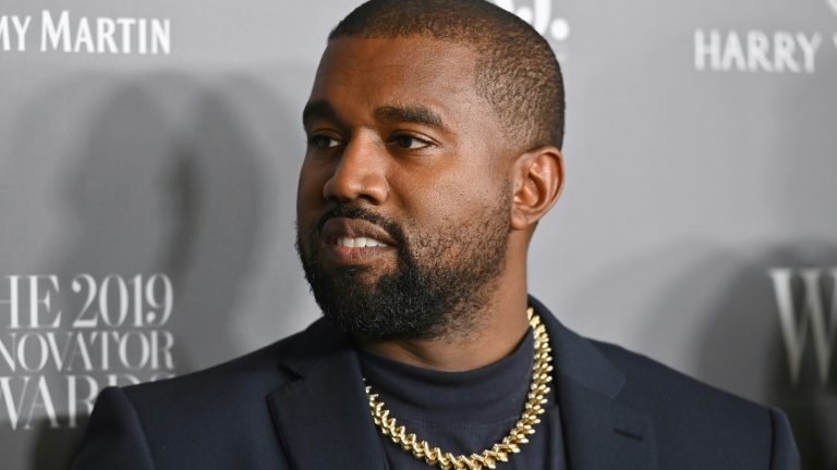 Ações da GAP disparam após parceria com músico Kanye West Ações da GAP disparam após parceria com músico Kanye West