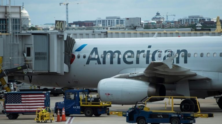 American Airlines aumenta voos à medida em que a demanda se recupera da pandemia American Airlines aumenta voos à medida em que a demanda se recupera da pandemia