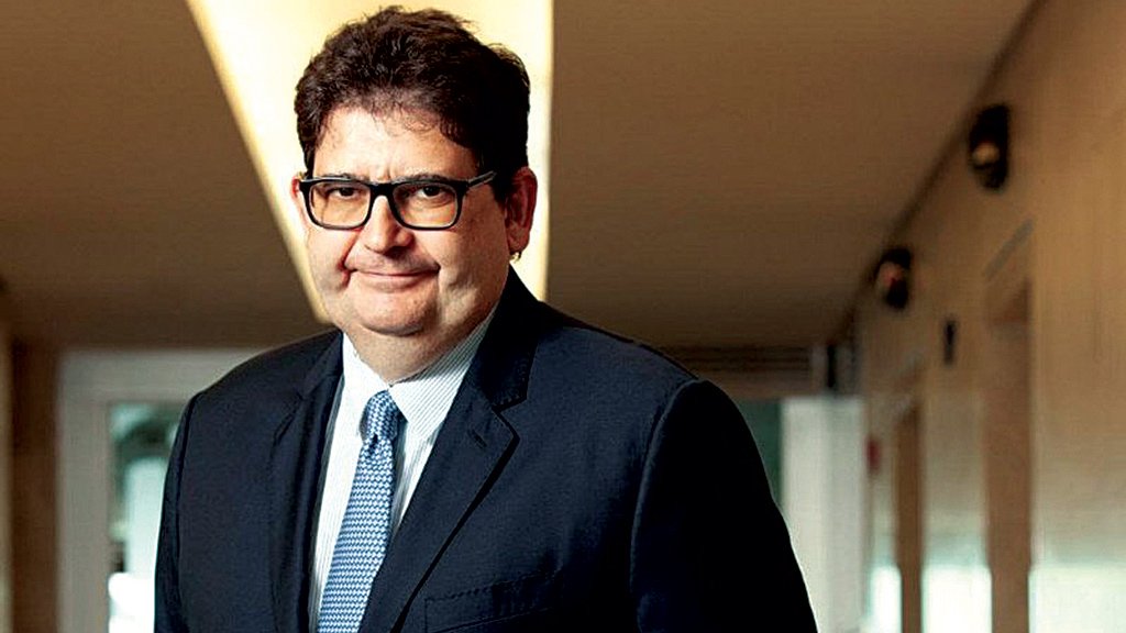 Allianz mira a liderança Allianz mira a liderança
