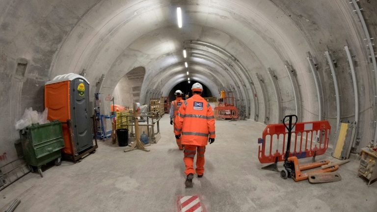 Le chantier de la nouvelle ligne de métro londonien, l'Elizabeth line, projet porté par l'entreprise Crossrail. Image du 21 février 2017 - AFP/Arquivos