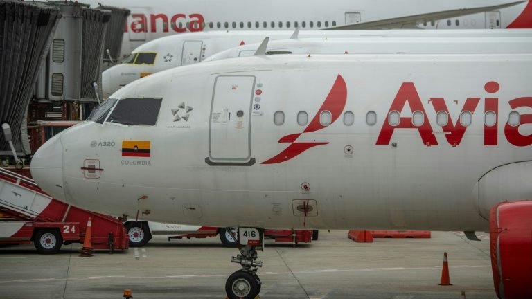 Justiça colombiana suspende crédito milionário à Avianca Justiça colombiana suspende crédito milionário à Avianca