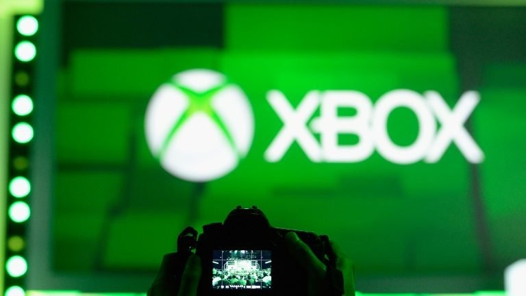 Microsoft lançará menor e mais barata versão de seu novo console, o Xbox S Microsoft lançará menor e mais barata versão de seu novo console, o Xbox S