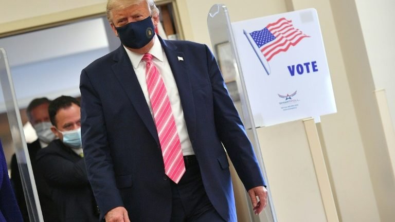 Trump vota antecipadamente na Flórida e acelera campanha sem perder o otimismo Trump vota antecipadamente na Flórida e acelera campanha sem perder o otimismo