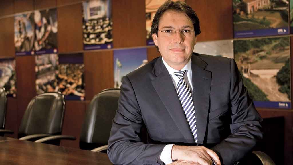 Outra cabeça técnica fora Outra cabeça técnica fora