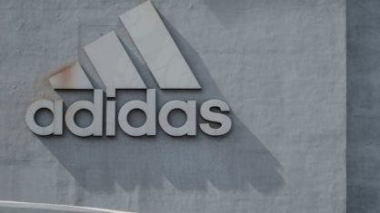 vaga adidas