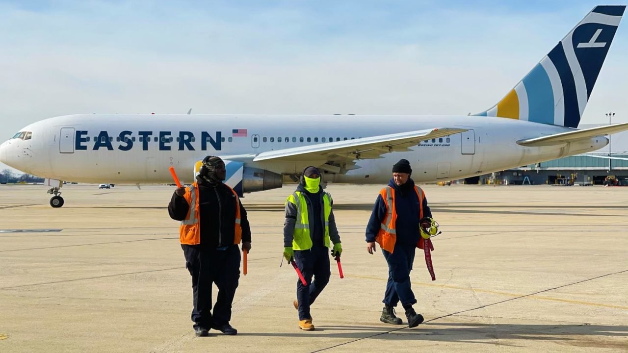 alaska airlines bolsas