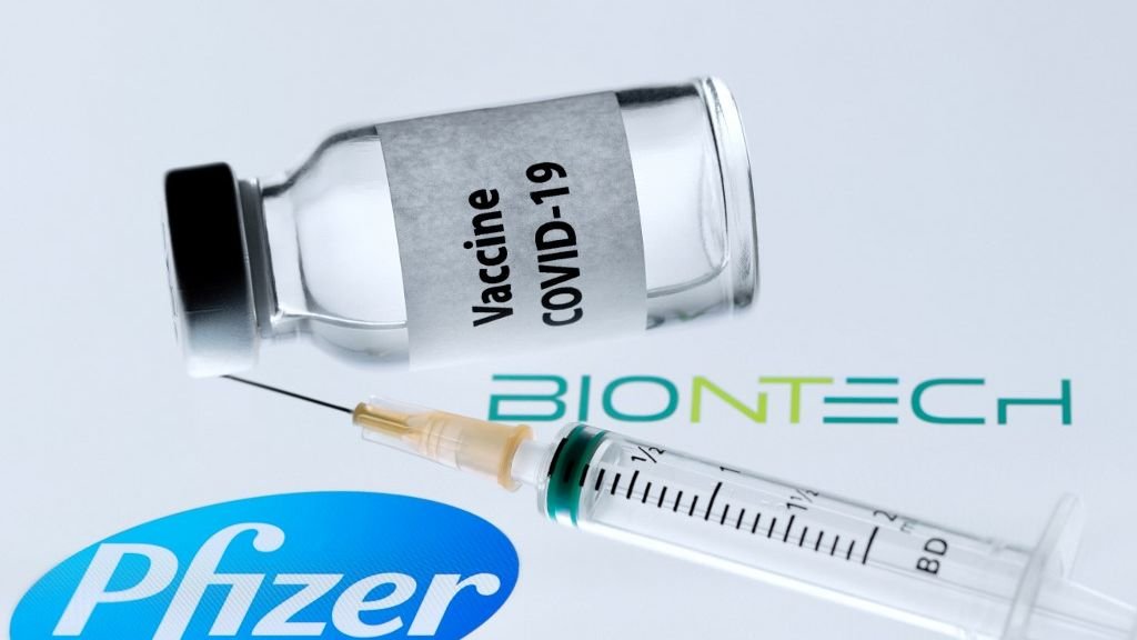 Vacina Pfizer/BioNTech &eacute; altamente eficaz contra variantes, diz estudos