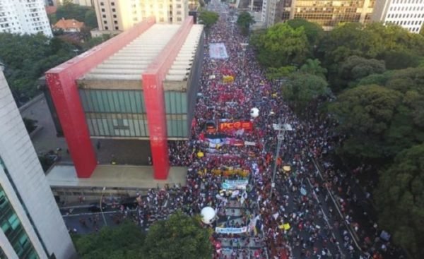 Crédito: Reproução/Facebook Povo Sem Medo Crédito: Reproução/Facebook Povo Sem Medo