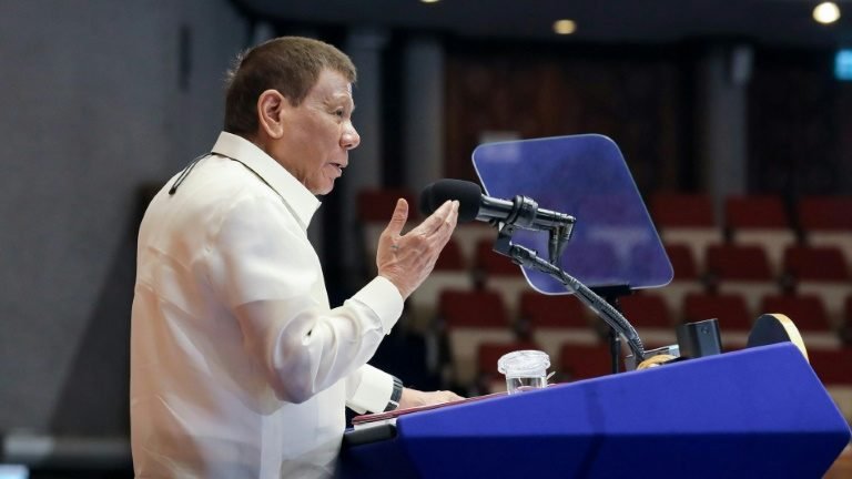 Presidente filipino rejeita cooperação com TPI por guerra às drogas Presidente filipino rejeita cooperação com TPI por guerra às drogas