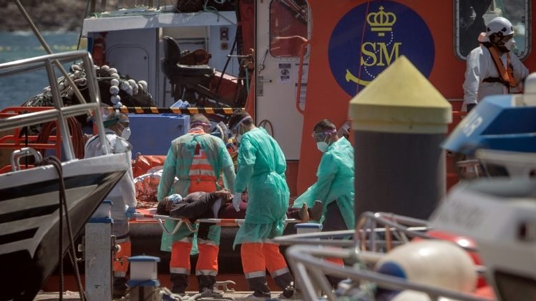 Quatro mortos em nova tragédia migratória nas Canárias Quatro mortos em nova tragédia migratória nas Canárias