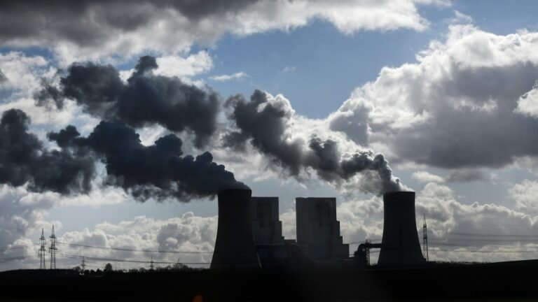 AIE: emissões de CO2 terão recorde em 2023 por desenvolvimento insuficiente de energias limpas AIE: emissões de CO2 terão recorde em 2023 por desenvolvimento insuficiente de energias limpas