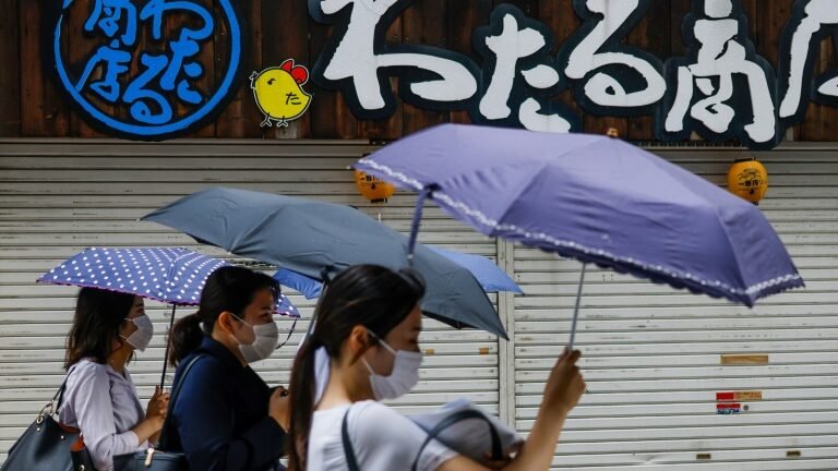 Tempestade tropical toca terra no norte do Japão Tempestade tropical toca terra no norte do Japão