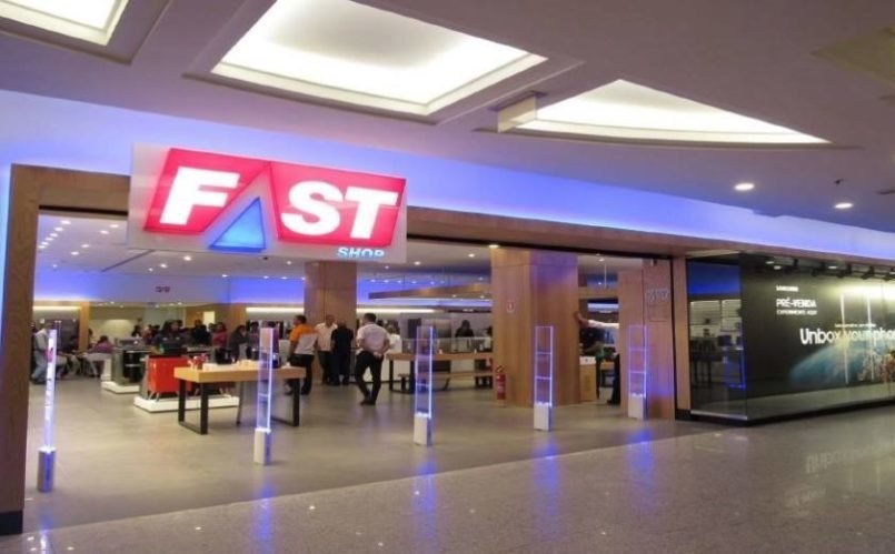 Crédito: Reprodução/Facebook Fast Shop Crédito: Reprodução/Facebook Fast Shop