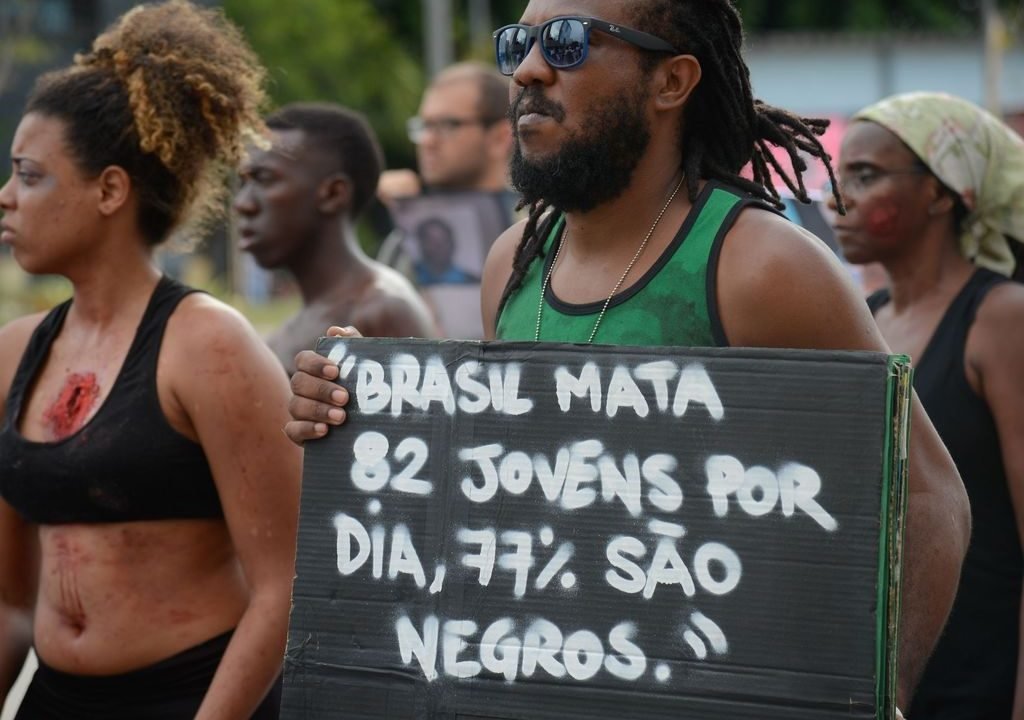 Quanto mais letal a polícia, pior para economia Quanto mais letal a polícia, pior para economia