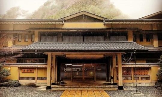 Hotel japonês tem mais de 1.300 anos e entra para o Guinness como mais velho do mundo Hotel japonês tem mais de 1.300 anos e entra para o Guinness como mais velho do mundo
