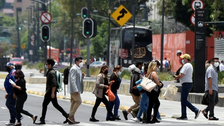 México volta a registrar mais de 20 mil casos diários de Covid México volta a registrar mais de 20 mil casos diários de Covid