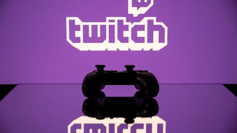 Twitch processa dois usuários por ataques racistas Twitch processa dois usuários por ataques racistas