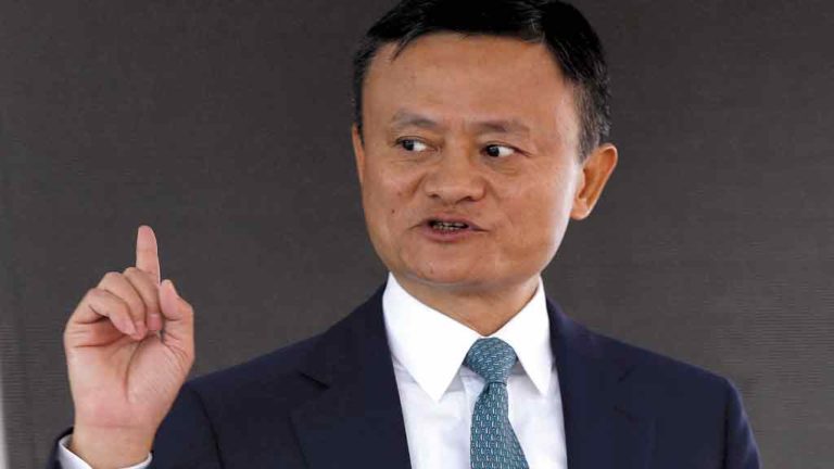 COMBATE AOS IPOS NOS EUA Jack Ma (na foto.), dono da Alibaba, ficou sumido por três meses depois de anunciar que ampliaria a abertura de capital da empresa na bolsa de Nova York. A busca de IPOs fora da China limita o controle do governo sobre as companhias do país.