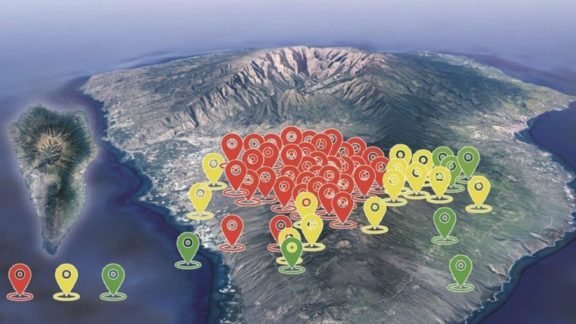 Vulcão entra em alerta e pode causar tsunami no litoral do Brasil Vulcão entra em alerta e pode causar tsunami no litoral do Brasil