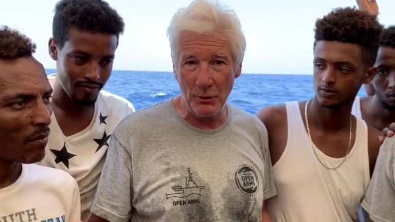 Salvini diz que Richard Gere testemunhará contra ele em julgamento Salvini diz que Richard Gere testemunhará contra ele em julgamento